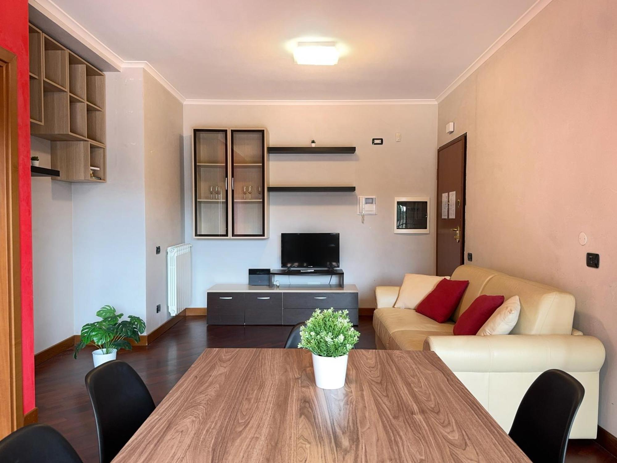 Sun Nest - Terrace & Garage Fiumicino